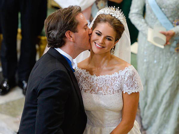 casamento-princess-madeline-suecia-beijo-cerimonia
