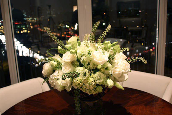 decoração jantar de noivado flores monica rezende