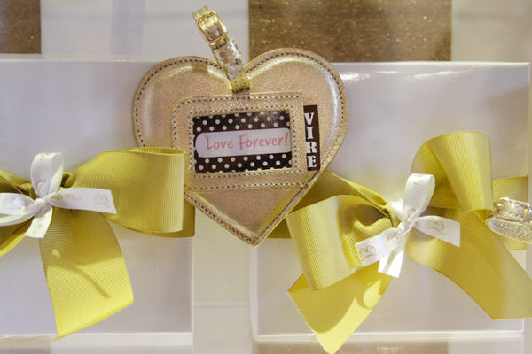 gift chic casar 2012