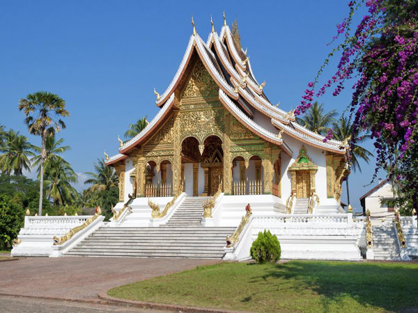lua-de-mel-teresa-perez-passeios-Wat-Mai-Suwannaphumaham