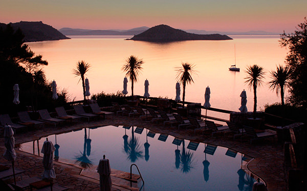piscina-por-do-sol-hotel-il-pelicano-italia-destination-wedding