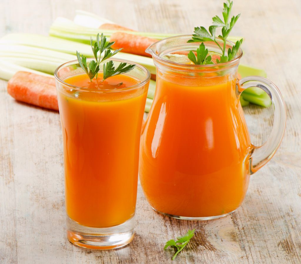 carrot-juice-carrots-1024x898