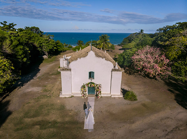 Casar em Trancoso; Casar na Bahia; Casamento na praia; Casamento tropical; Igreja do Quadrado; destination wedding 
