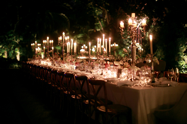 velas decorativas, castiçal, castiçal com manga de vidro, mesa dos convidados, mesa comunitária