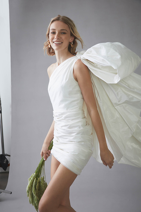Vestido de noiva 2022, tendência vestido de noiva, oscar de la renta, maxilaço, vestido de noiva mini