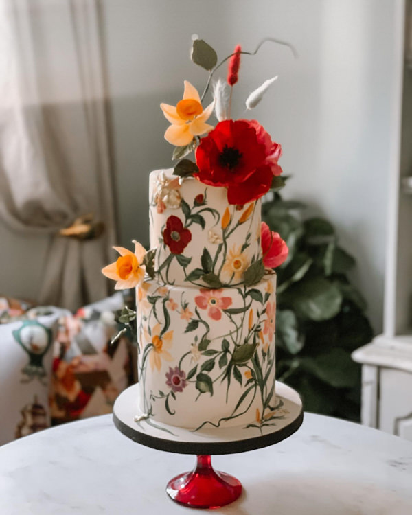 Tendência de bolo de casamento 2022, bolo de casamento, Decoração de bolo de casamento, pintura a mão, flores