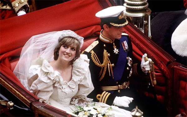 bolo de casamento, bolo de casamento da realeza, bolo branco, casamento da real, casamento da realeza, Princesa Diana, Príncipe Charles