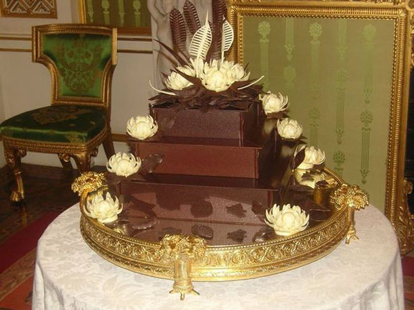 bolo de casamento, bolo de casamento da realeza, bolo branco, casamento da real, casamento da realeza, Kate Middleton, Príncipe William, duquesa de Cambridge, flores de açúcar, bolo de chocolate, chocolate tiffin