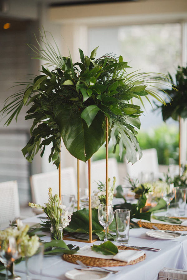 decoração de casamento greenery, decoração de casamento botânica, decoração de casamento com folhagem, decoração de casamento verde, arranjo de centro de mesa, arranjo alto
