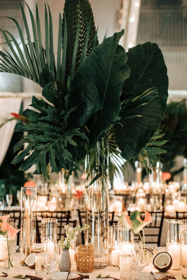 decoração de casamento greenery, decoração de casamento botânica, decoração de casamento com folhagem, decoração de casamento verde, arranjo de centro de mesa, arranjo alto