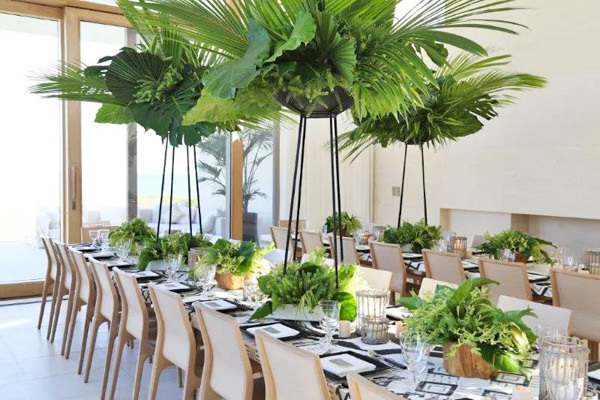 decoração de casamento greenery, decoração de casamento botânica, decoração de casamento com folhagem, decoração de casamento verde, arranjo de centro de mesa, arranjo alto
