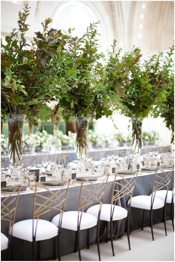 decoração de casamento greenery, decoração de casamento botânica, decoração de casamento com folhagem, decoração de casamento verde, arranjo de centro de mesa, arranjo alto,