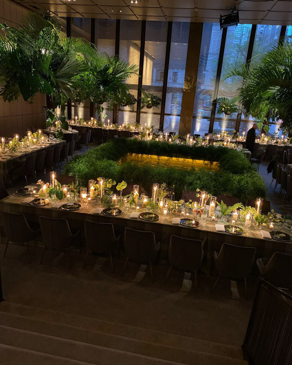decoração de casamento greenery, decoração de casamento botânica, decoração de casamento com folhagem, decoração de casamento verde, arranjo de centro de mesa, arranjo baixo, arranjo aéreo, velas