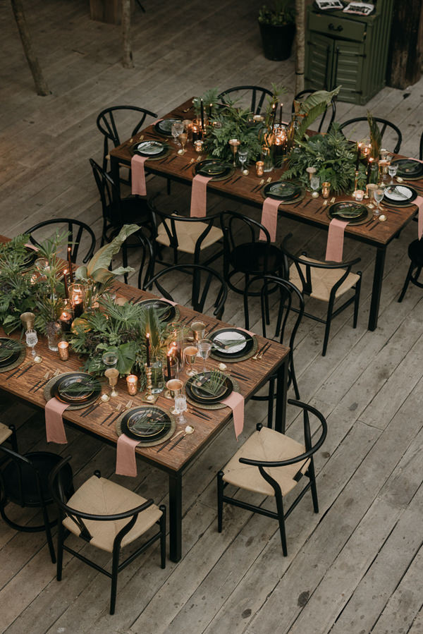 decoração de casamento greenery, decoração de casamento botânica, decoração de casamento com folhagem, decoração de casamento verde, arranjo de centro de mesa, arranjo baixo, arranjo aéreo, velas