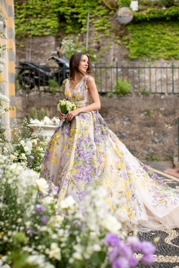 casamento de Carolina Adriano e Lucas Bittar em Portofino, destination wedding na Itália, vestido de noiva floral Dolce & Gabbana, buquê de muguet