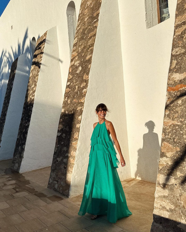 Casamento Celina Locks; Casamento Ronaldo; Destination Wedding; Casamento em Ibiza; Casamento na Espanha; Casamento na Praia; madrinha de casamento; vestido halter verde; vestido com babados em camadas; vestido Fatima Scofield
