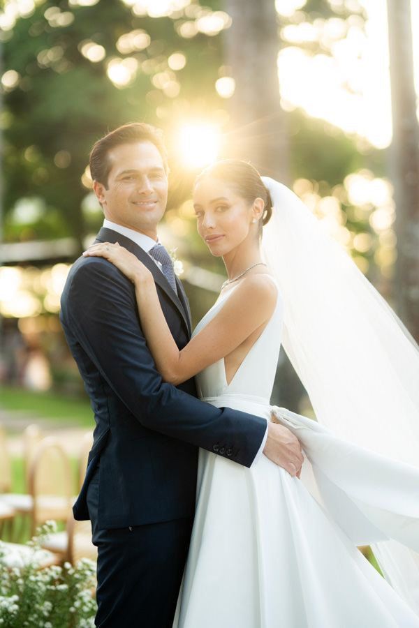 Casamento de Nelsinho Piquet e Patzy Zurita na Fazenda Santa Bárbara, Nelsinho Piquet, casamento religioso Nelson Piquet Jr. e Patzy Zurita, casamento ao ar livre, casamento no campo, Casamento de Nelson Piquet Jr. e Patzy Zurita; vestido de noiva; traje do noivo; véu de casamento; foto de casamento